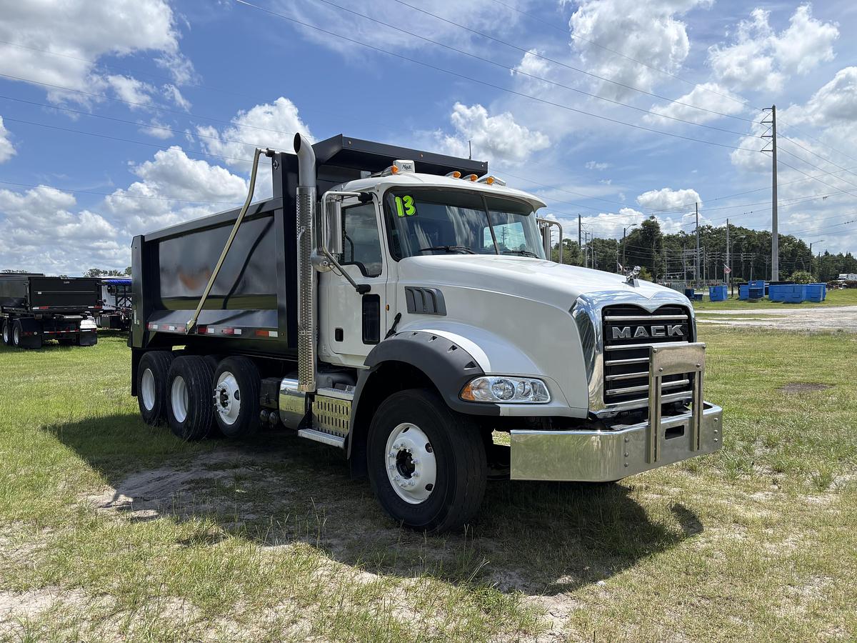 Used 2013 Kenworth T800 Tri-Axle Dump Truck