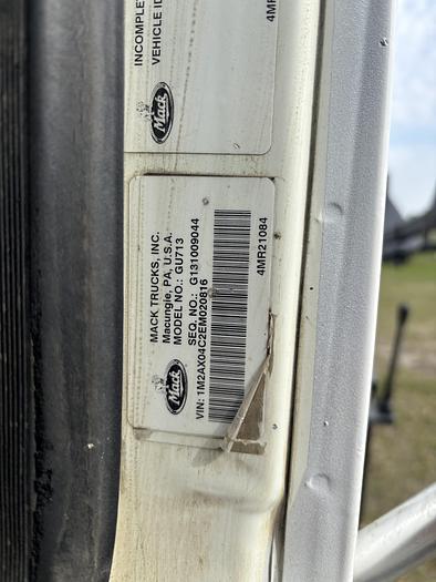 Used 2013 Mack GU713 Tandem-Axle Roll-Off Truck