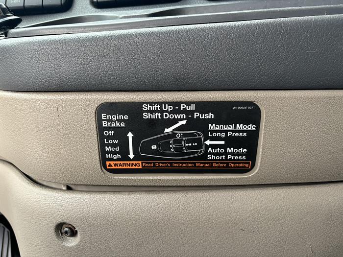 Used 2014 Freightliner Cascadia 125 Evolution Sleeper Truck (Consignment)