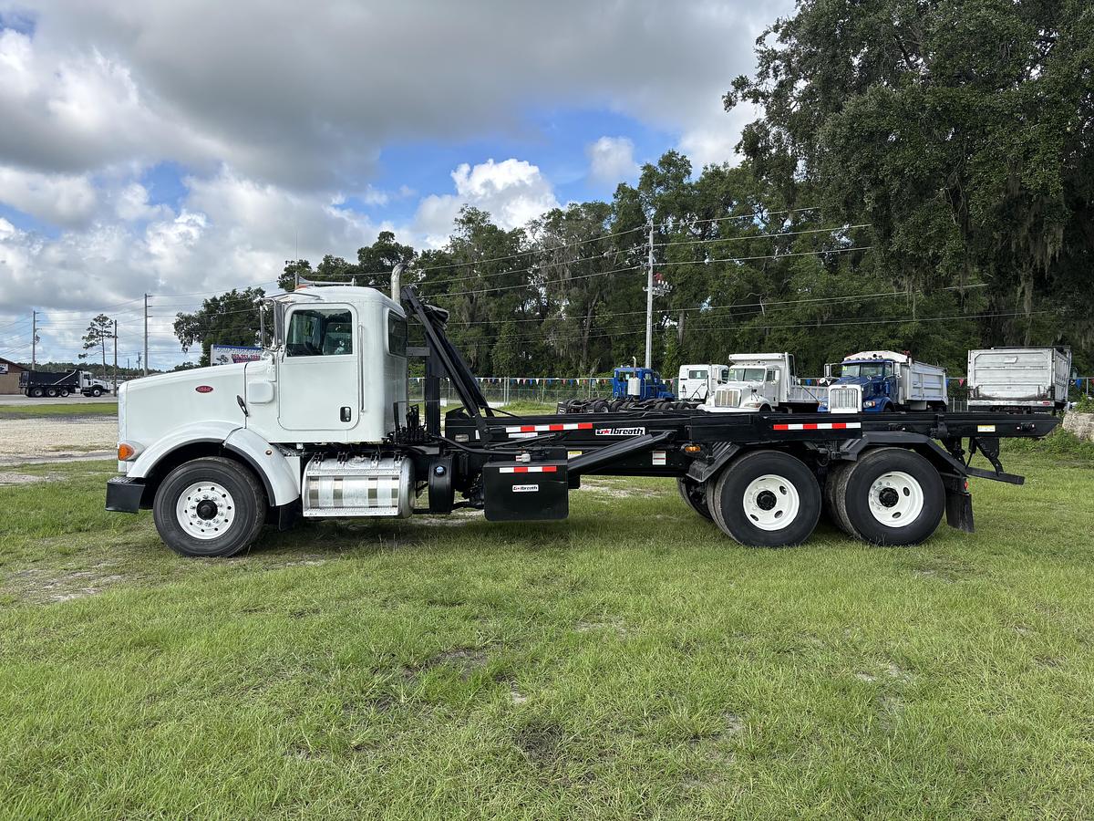 Used 2013 Peterbilt 365 Tandem-Axle Roll-Off Truck #5784