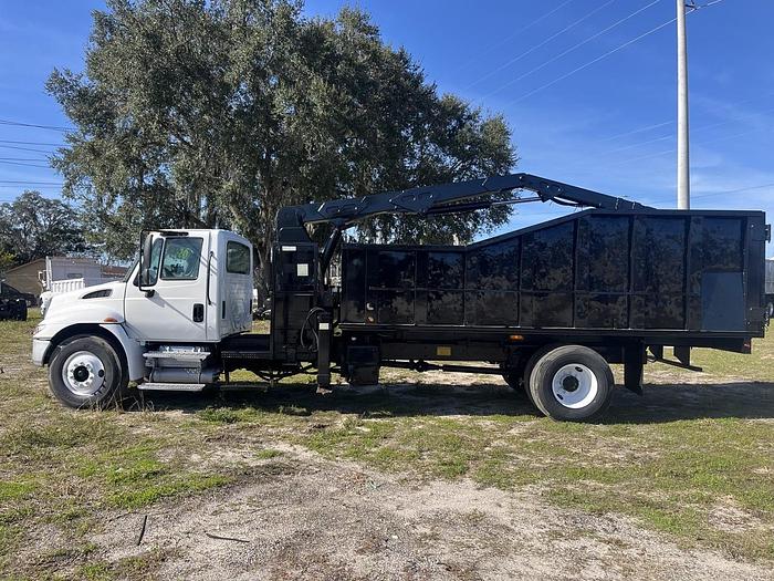 Used 2005 International Durastar 4300 Single-Axle Grapple Truck
