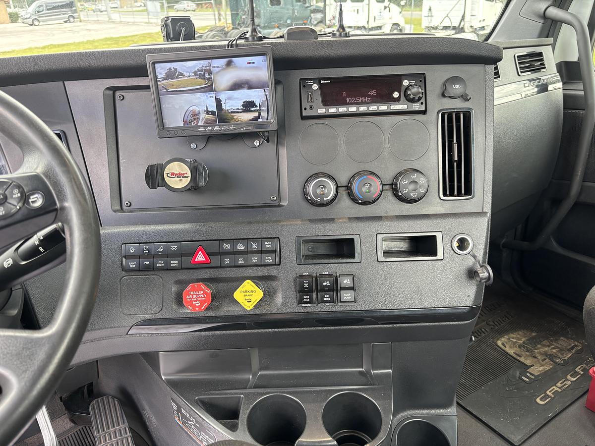 Used 2024 Freightliner Cascadia 126 Day Cab Truck #CONS