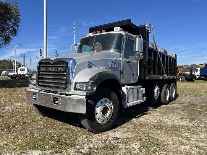 Used 2009 Mack GU813 Tri-Axle Dump Truck #5673