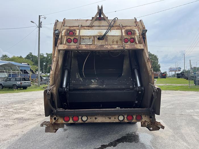 Used 2010 Mack GU813 Tri-Axle Garbage Truck #5615