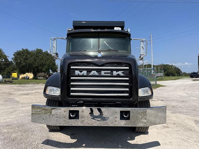 Used 2009 Mack GU813 Tri-Axle Dump Truck #5673