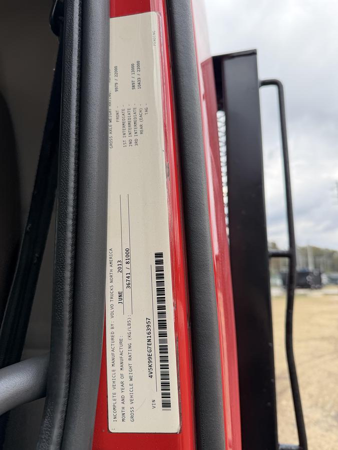 Used 2014 Volvo VHD #5800