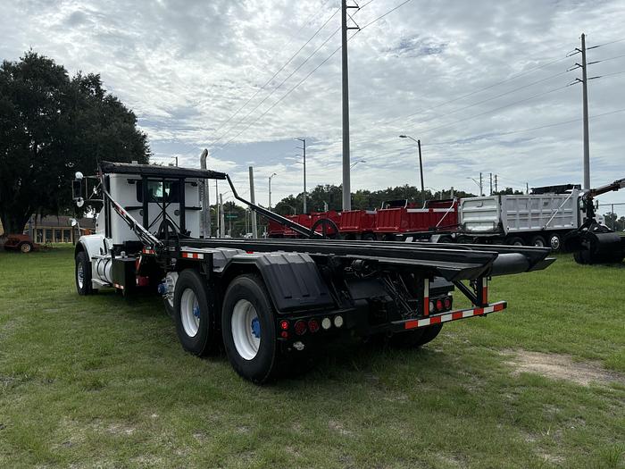 Used 2012 Kenworth T800 Tri-Axle Roll-Off Truck