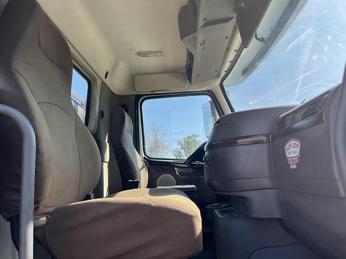 Used 2013 Volvo VHD Tandem-Axle Roll-Off Truck #5561