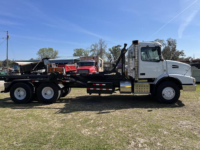 Used 2013 Volvo VHD Tandem-Axle Roll-Off Truck #5561