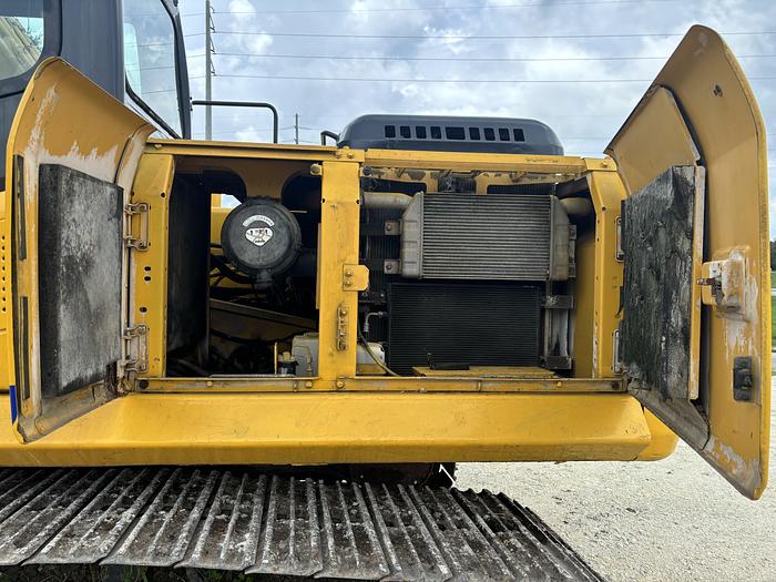 Used 2004 Komatu PC200LC-7 Excavator