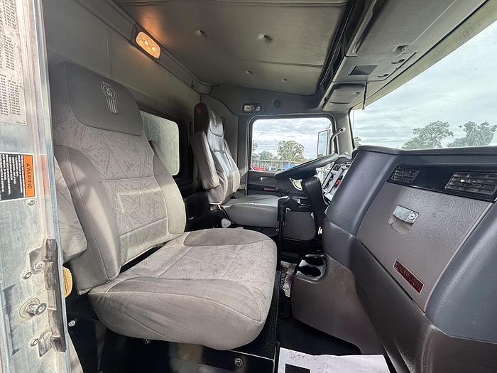 Used 2008 Kenworth T800 Tri-Axle Dump Truck