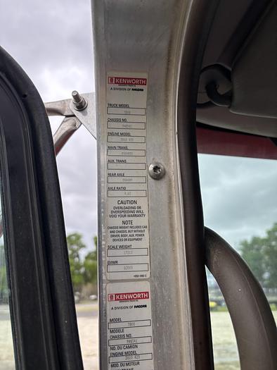 Used 2013 KW T800 Tri-Axle Cab & Chassis