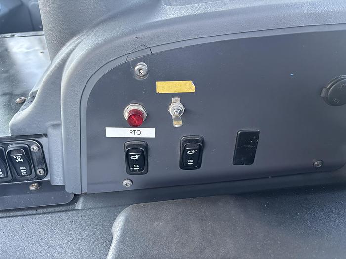 Used 2018 Mack MRU613