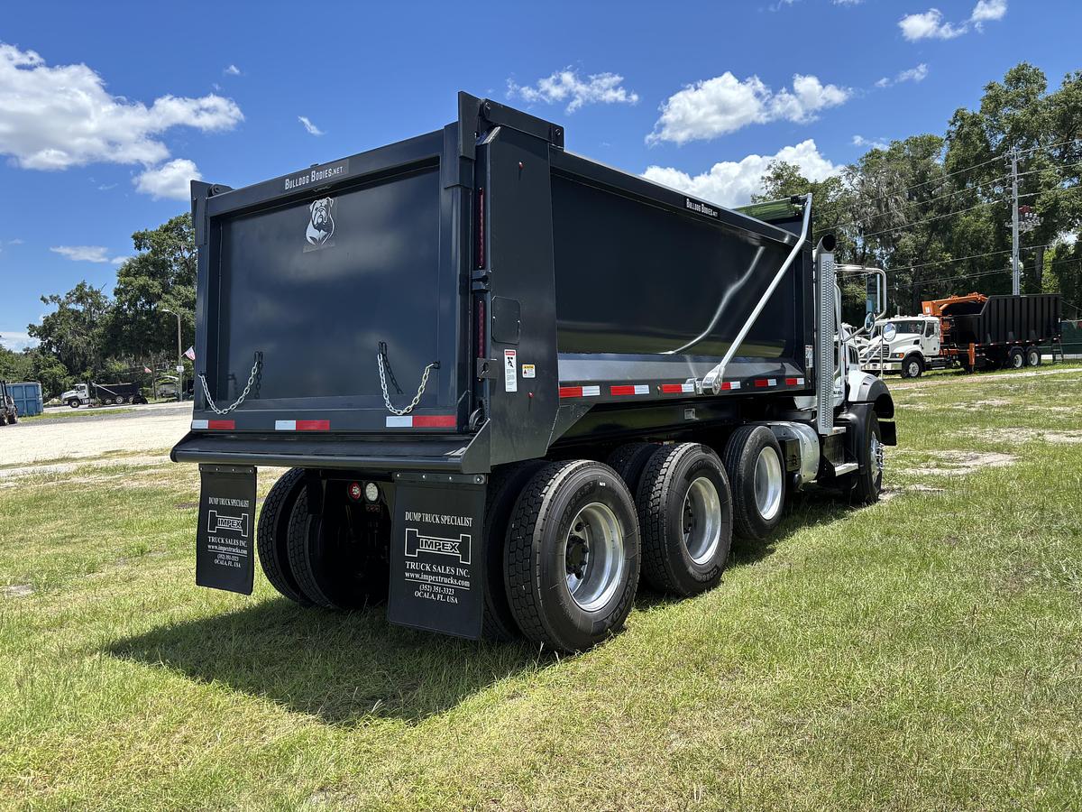Used 2015 Mack GU813 Tri-Axle Dump Truck T800 Tri-Axle Dump Truck