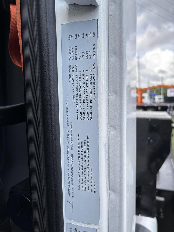 Used 2018 Mack GU813 Tandem-Axle Roll-Off Truck #5792