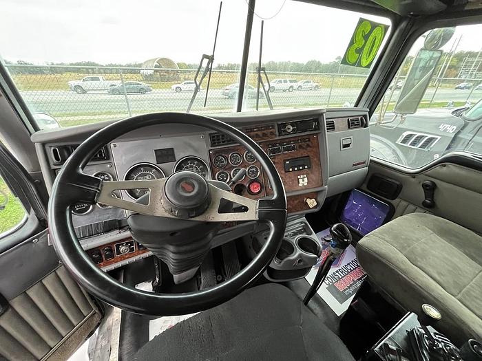 Used 2003 CATERPILLAR CT660S