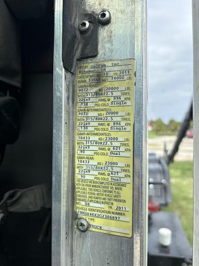 Used 2012 Kenworth T800 Tri-Axle Roll-Off Truck