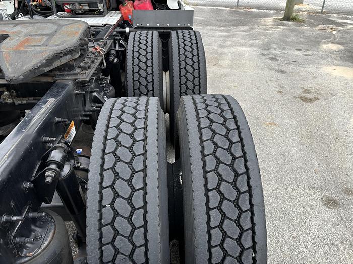 Used 2014 Freightliner Cascadia 125 Evolution Sleeper Truck (Consignment)