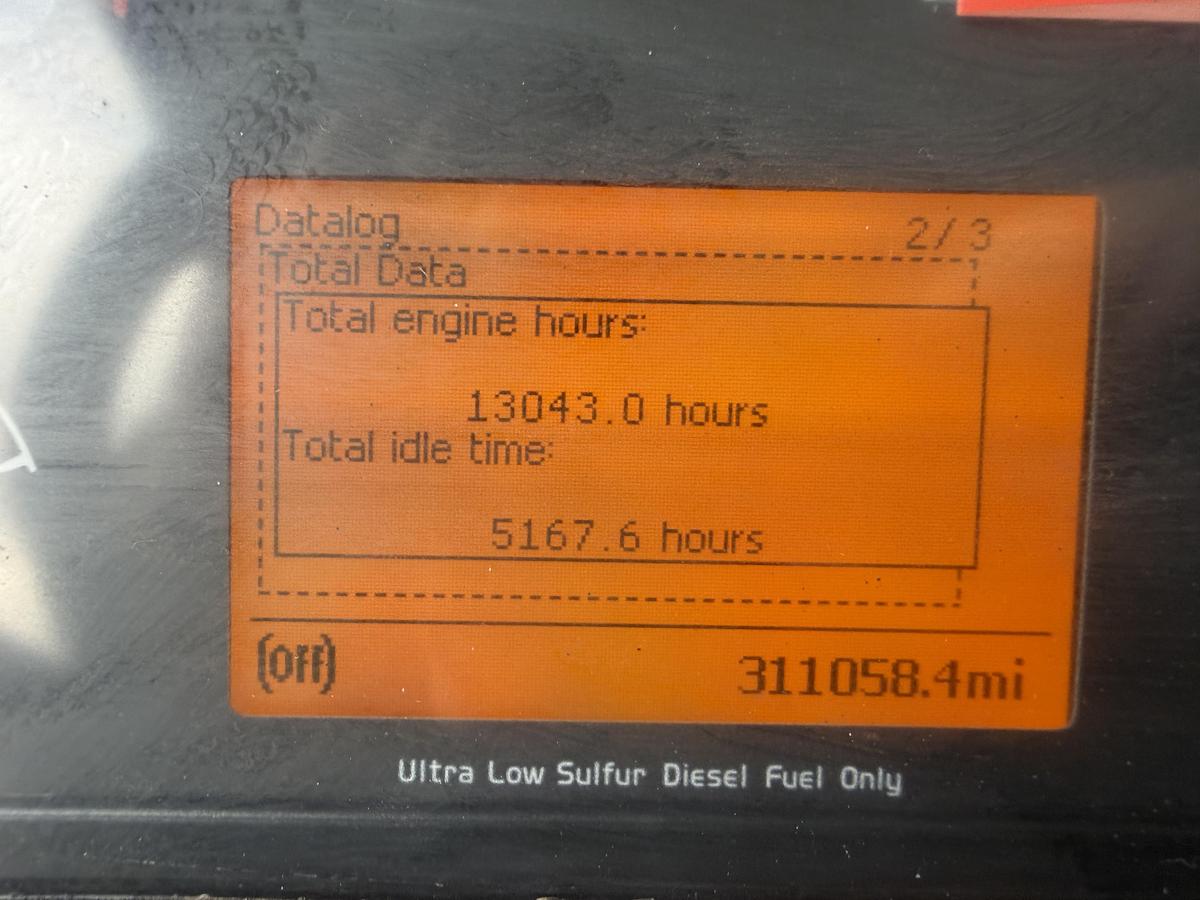 Used 2014 Volvo VHD #5800