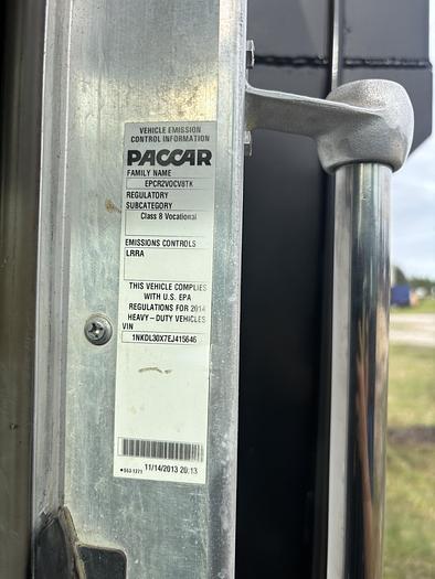 Used 2014 Kenworth T800 Tri-Axle Dump Truck