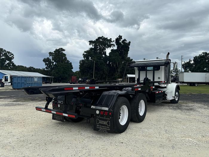 Used 2013 Peterbilt 365 Tandem-Axle Roll-Off Truck