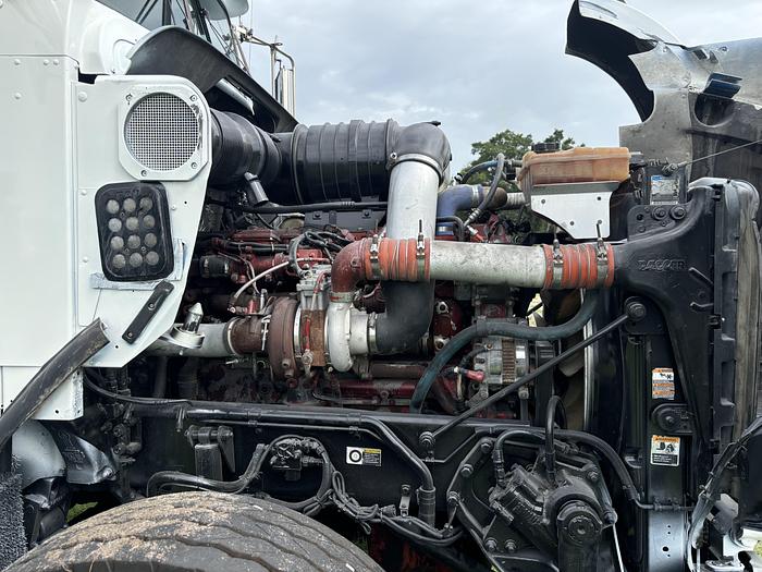 Used 2012 Kenworth T800 Tri-Axle Roll-Off Truck