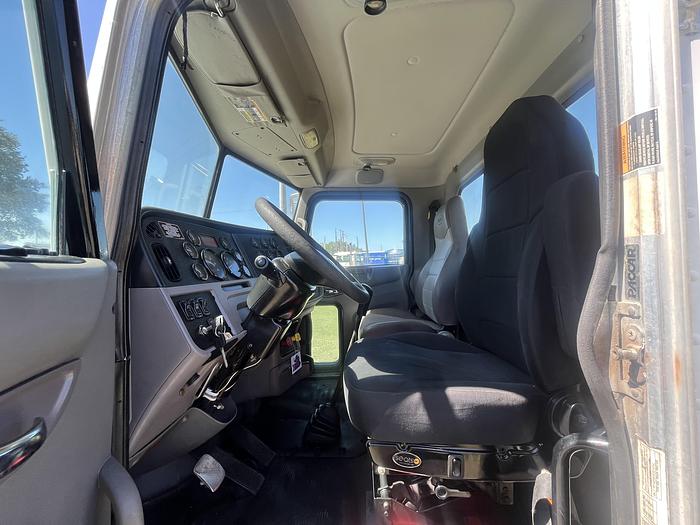 Used 2013 Peterbilt 388 Day Cab Road Tractor #5537