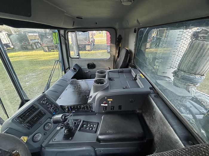 Used 2018 Mack MRU613