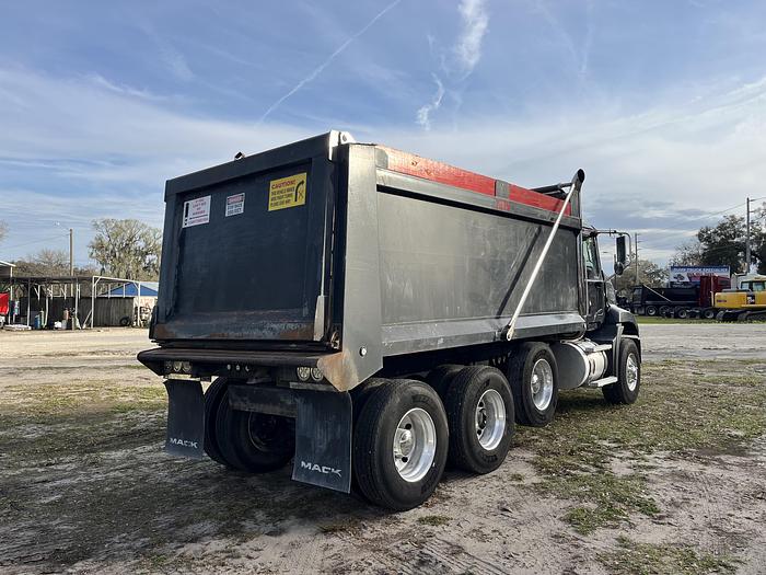 Used 2009 Mack GU813 Tri-Axle Dump Truck #5673