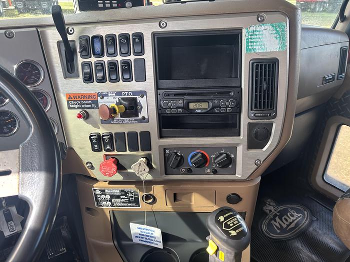 Used 2009 Mack GU813 Tandem-Axle Grapple Truck #5670