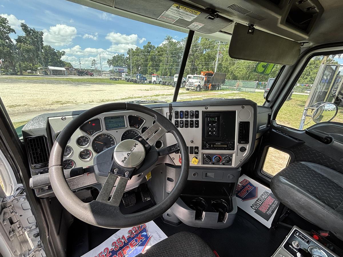 Used 2013 Kenworth T800 Tri-Axle Dump Truck