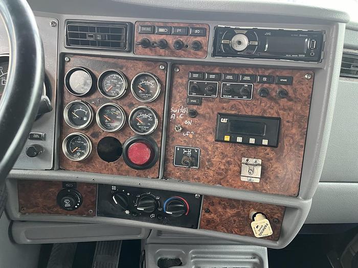 Used 2003 CATERPILLAR CT660S