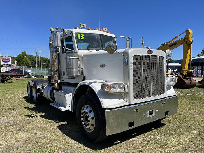 Used 2013 Peterbilt 388 Day Cab Road Tractor #5537
