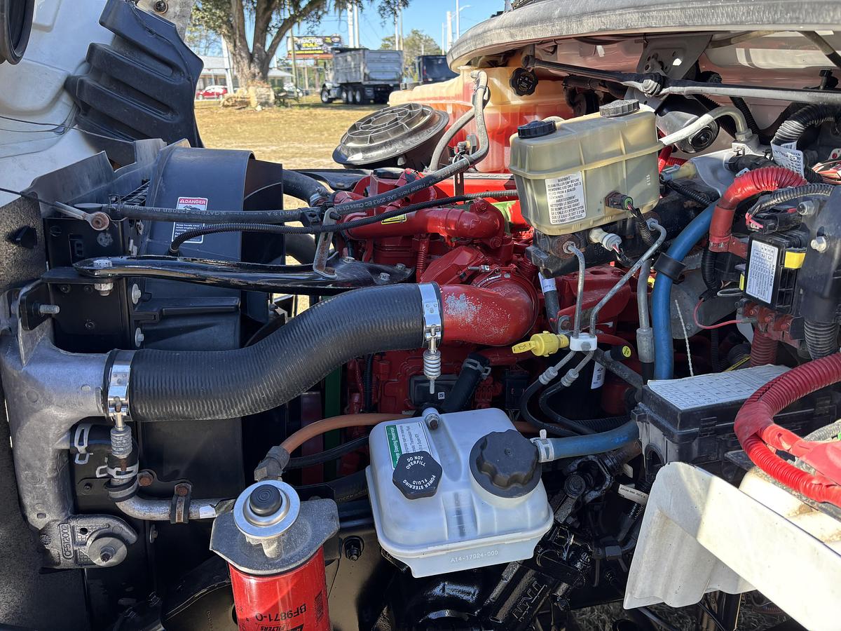 Used 2017 Freightliner M2 106 #5785