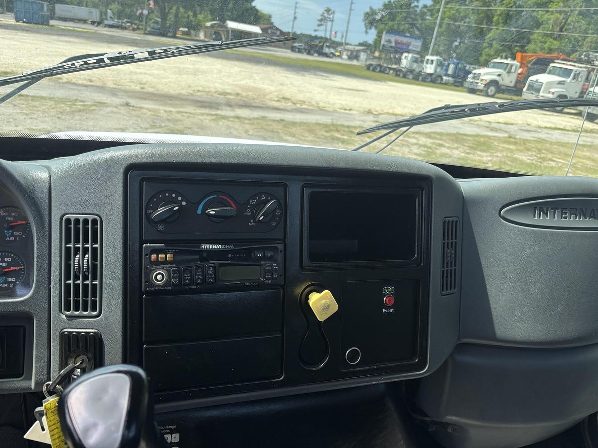 Used 2002 International  Durastar 4300 Single-Axle Hooklift Truck
