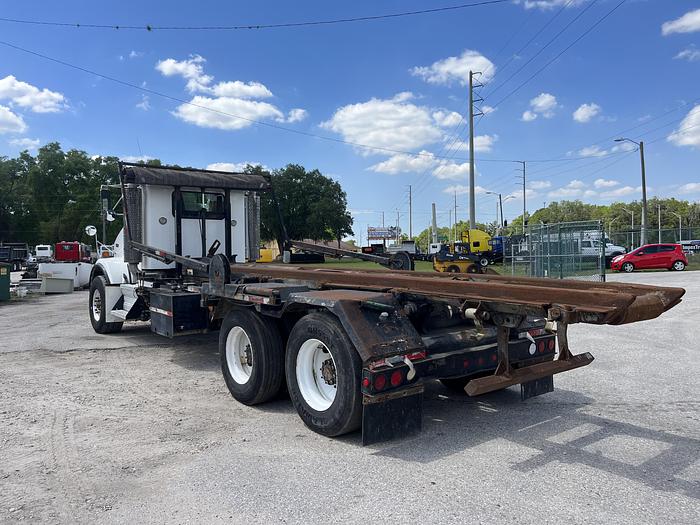 Used 2012 CAT CT660S Tandem-Axle Roll-Off #5615