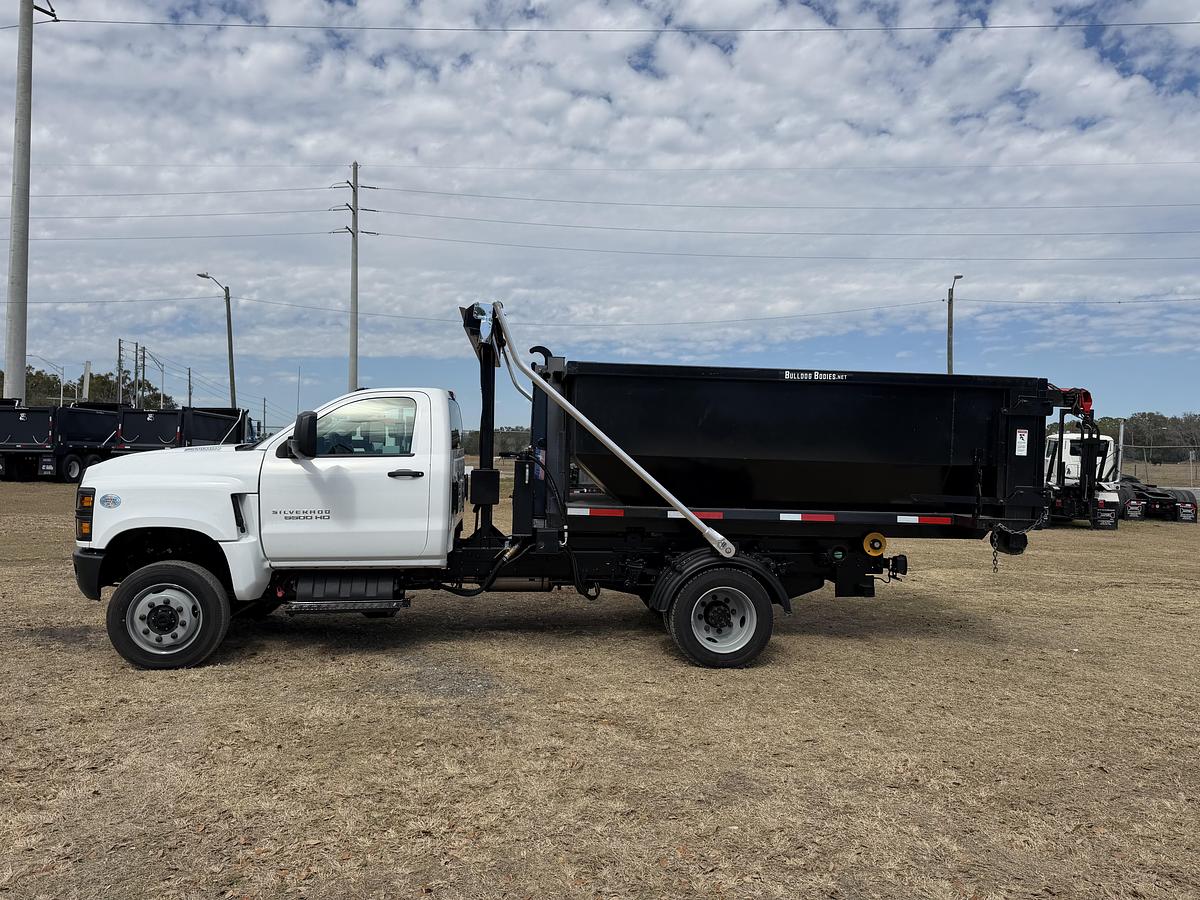 2023 Chevrolet Silverado 5500 Cab & Chassis #5801