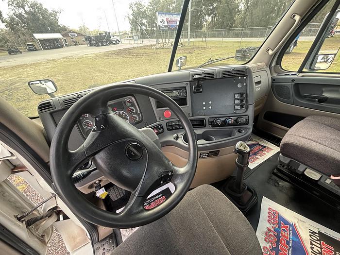 Used 2013 Freightliner Cascadia 125 Day Cab CONSIGNMENT