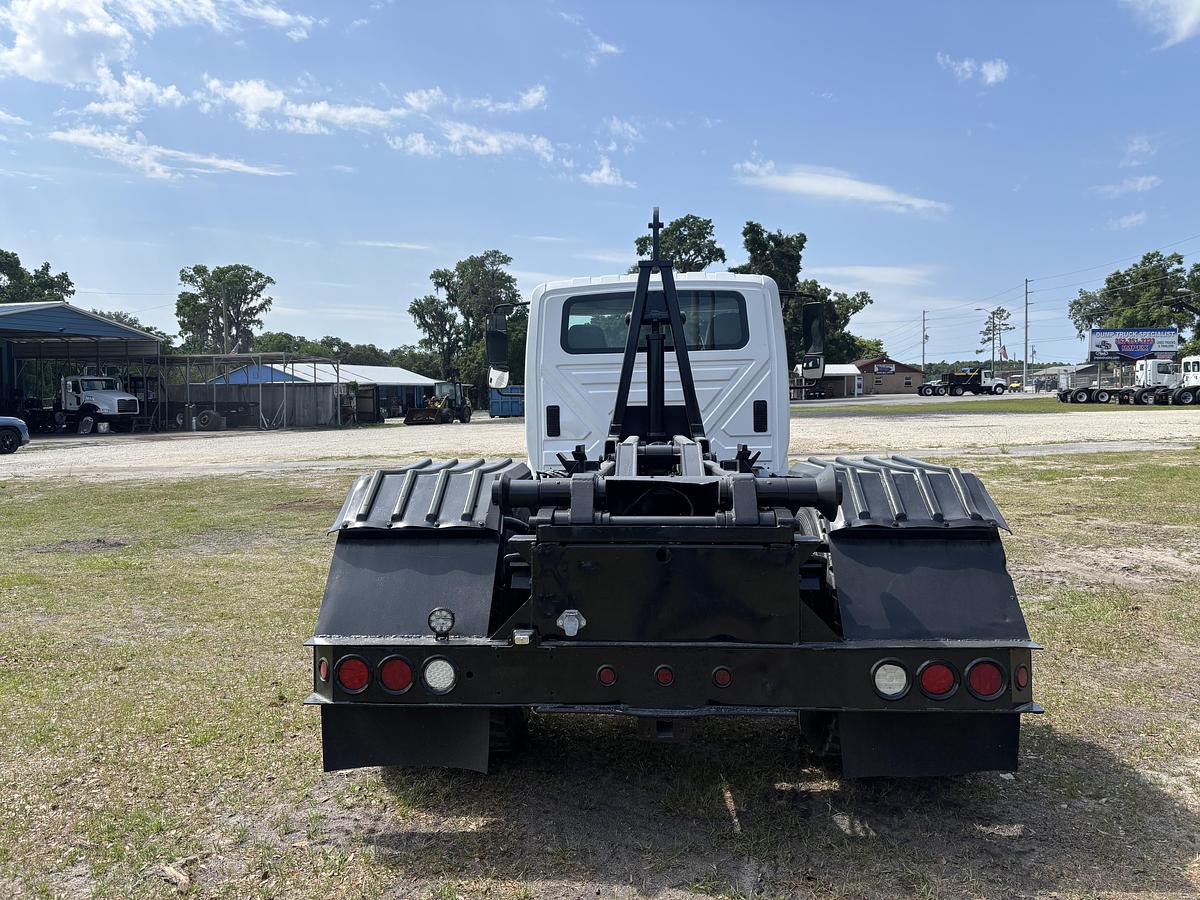 Used 2002 International  Durastar 4300 Single-Axle Hooklift Truck