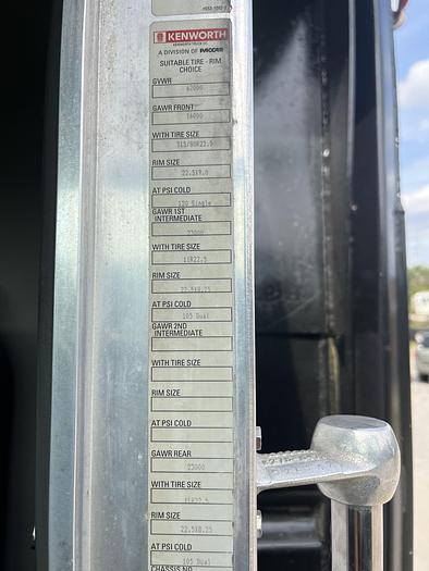 Used 2008 Kenworth T800 Tri-Axle Dump Truck #5627