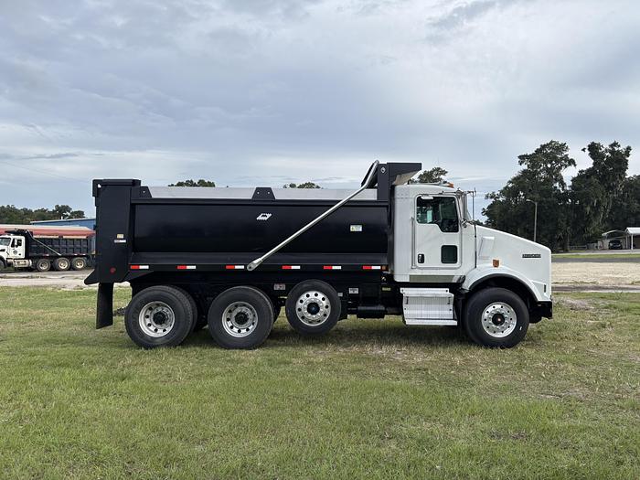 Used 2014 Kenworth T800 Tri-Axle Dump Truck