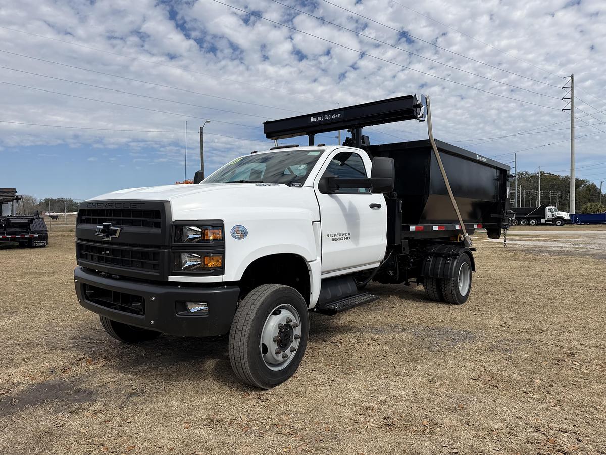 2023 Chevrolet Silverado 5500 Cab & Chassis #5801