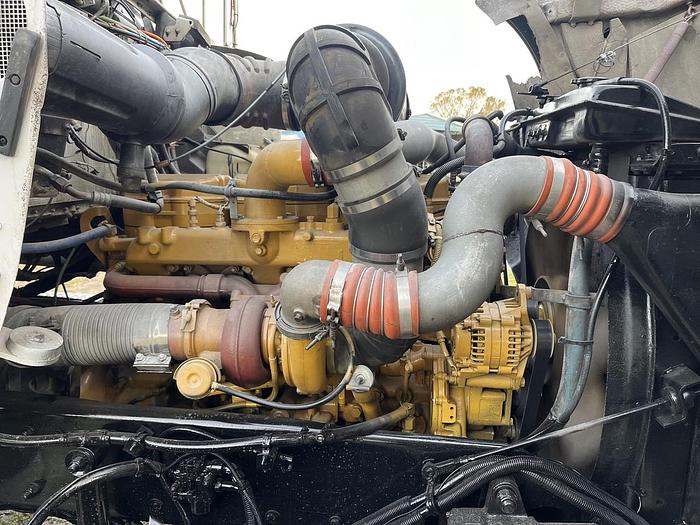 Used 20 CATERPILLAR CT660S