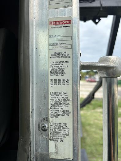 Used 2012 Kenworth T800 Tri-Axle Roll-Off Truck