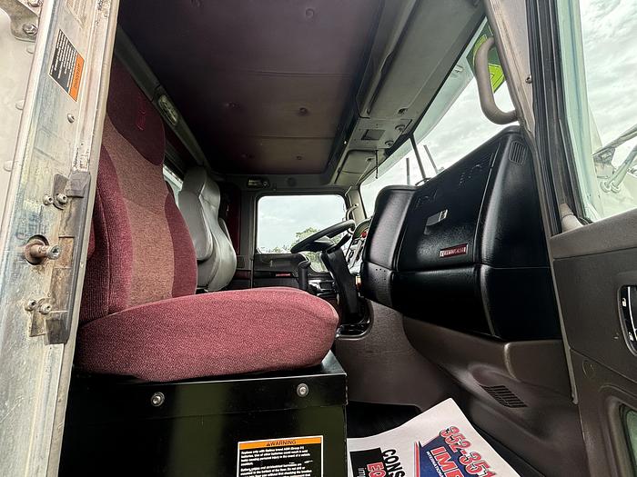 Used 2012 Kenworth T800 Tri-Axle Roll-Off Truck