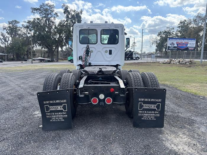 Used 2013 Freightliner Cascadia 125 Day Cab CONSIGNMENT