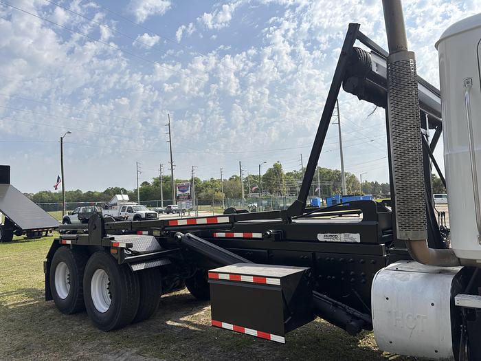 Used 2013 Mack GU713 Tandem-Axle Roll-Off Truck