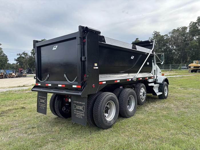 Used 2014 Kenworth T800 Tri-Axle Dump Truck