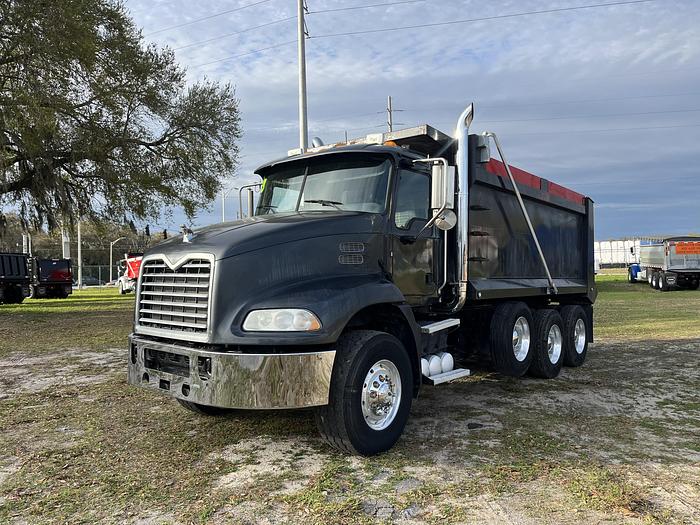 Used 2009 Mack GU813 Tri-Axle Dump Truck #5673