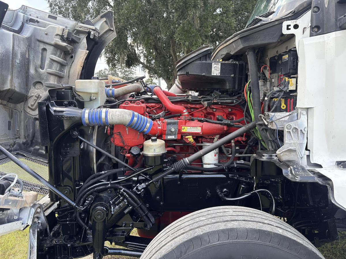 Used 2015 Kenworth T880 Tri-Axle Cab & Chassis Truck #5780